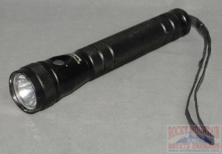 Nice Streamlight Twin Task 9" 3C Flashlight. Rocky Mountain Estate