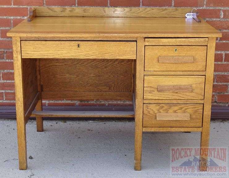 Antique Oak Single Bank Desk W/ Backsplash & PullOut Writing Board, 32