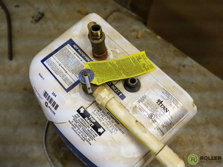 Tiny Titan E1E2.5US015V Compact Water Heater Roller Auctions