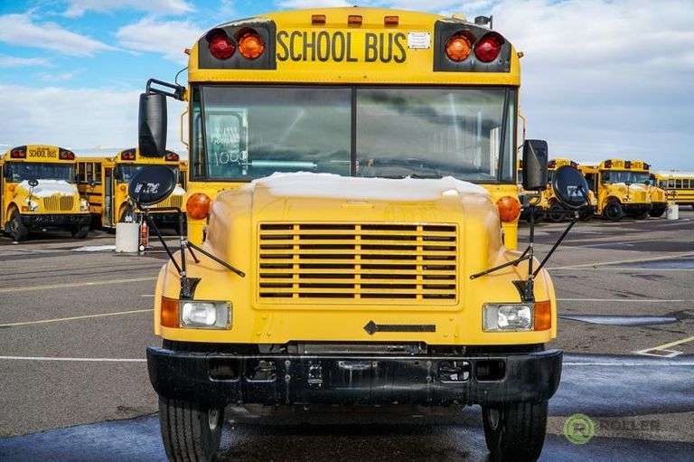 1999 INTERNATIONAL CS3402 AMTRAN 77PASSENGER SCHOOL BUS, DT466E Diesel