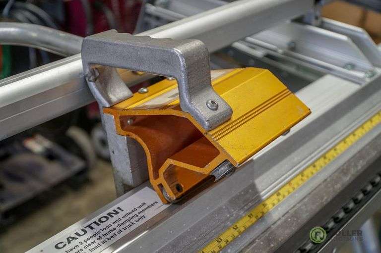 Tapco Pro 19 Siding Metal Brake, 10' 6in Roller Auction