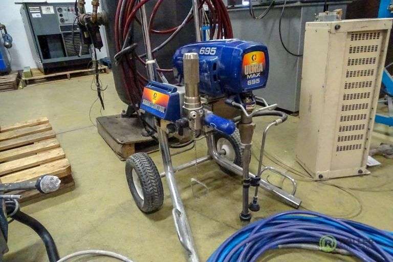 Graco Ultramax 695 Paint Sprayer With Hose Roller Auctions