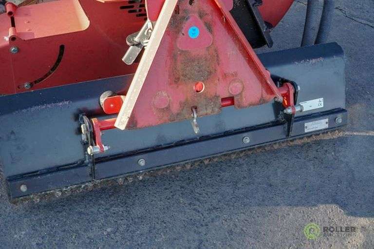 Toro Sand Pro 5040 Ride On Rake, 4Cylinder Gas, Showing 627 Hours