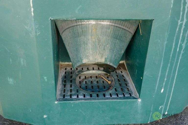 Wittek Driving Range Golf Ball Dispenser, Token and Key Operated