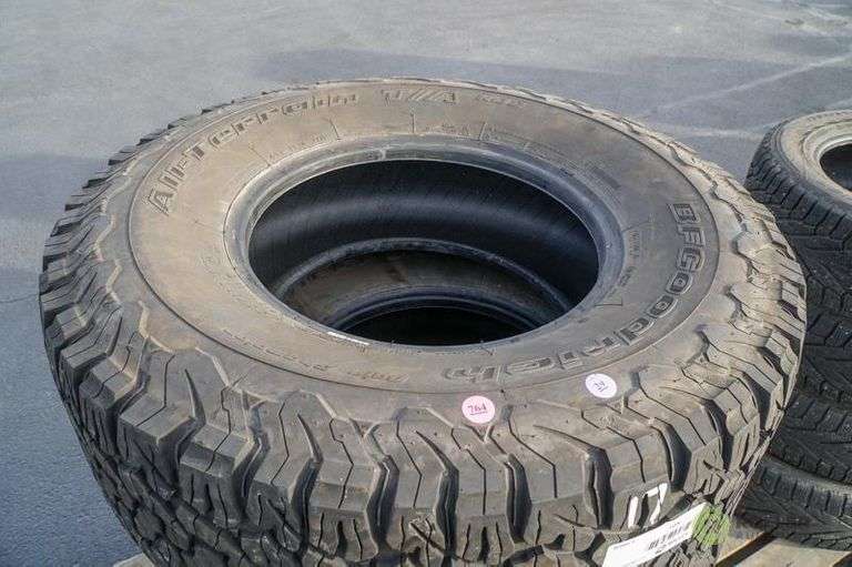 (4) BF Goodrich All-Terrain LT315/70R17 Tires - Roller Auctions