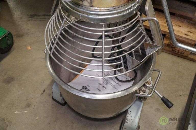 Globe SP20 20QT Mixer With Bowl and Guard Roller Auction