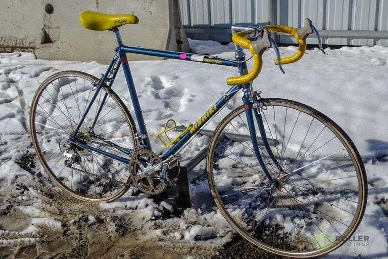 Nishiki Prestige Steel Frame Road Bike Roller Auction