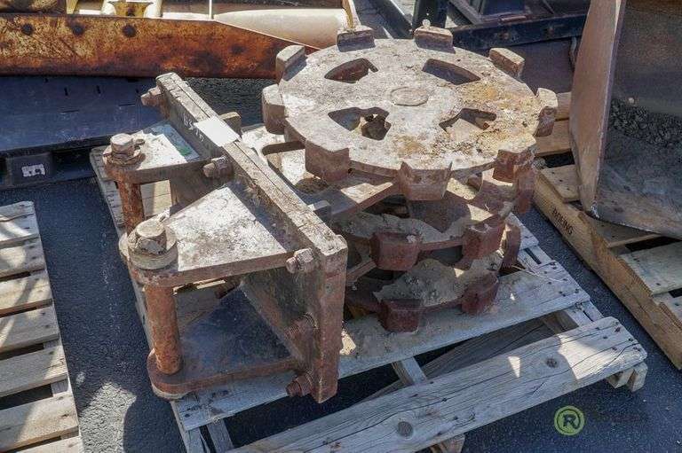 18in Roller Attachment To Fit Loader Backhoe Roller Auctions