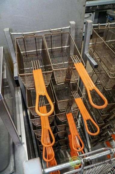 (2) Mobile Fry Basket Rack With (34) Fryer Baskets - Roller Auctions