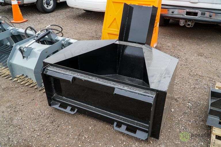 New Kit 3/4 Cubic Yard Concrete Placement Bucket To Fit Skid Steer