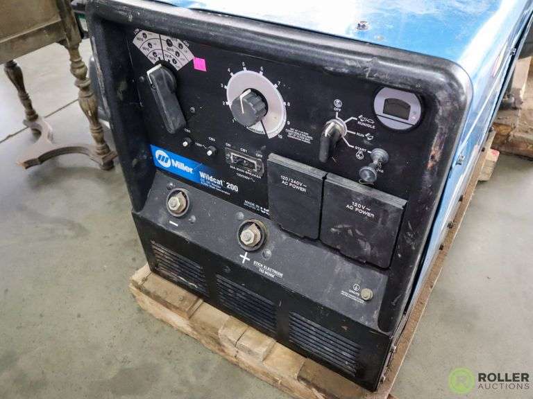 Miller Wildcat 200 CC DC Welder / Generator, 6500 Watt Generator, Hour