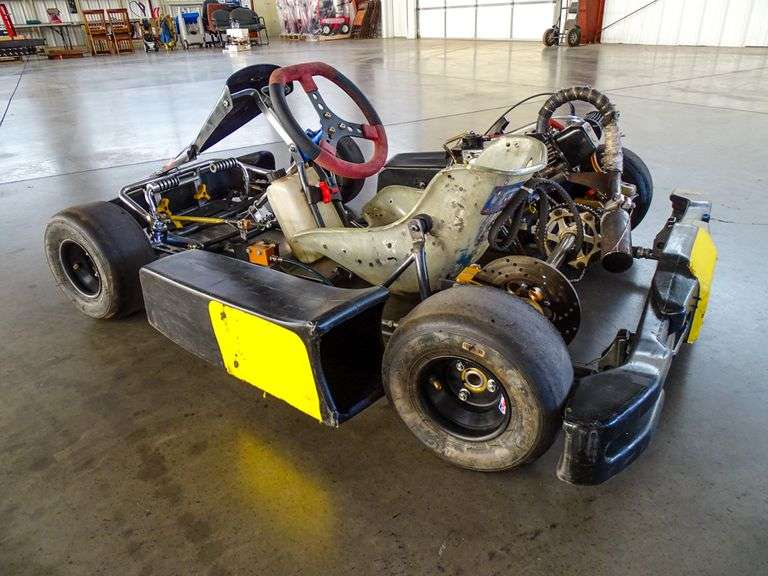 2006 Top Kart, Cadet Size, Sealed Briggs & Stratton LO 206 212cc 9Hp Gas Engine, 6000 RPM Max