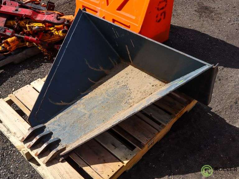 Tree Spade Bucket To Fit Skid Steer Loader Roller Auctions