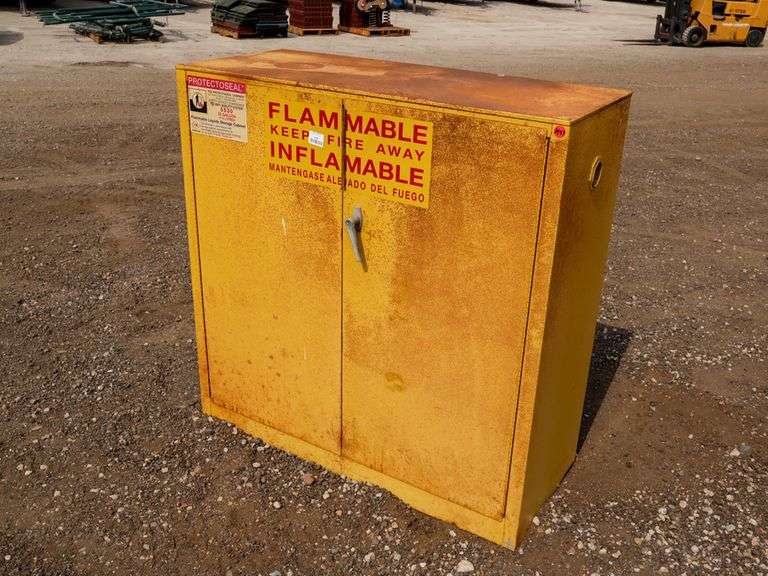 Flammable Parts 43in W x 44in H x 18in D Roller Auction