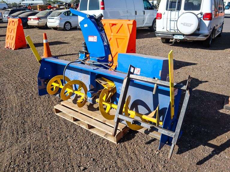 Hanson TM84 Gas Powered Snowblower Attachment, Kohler Engine, Truck