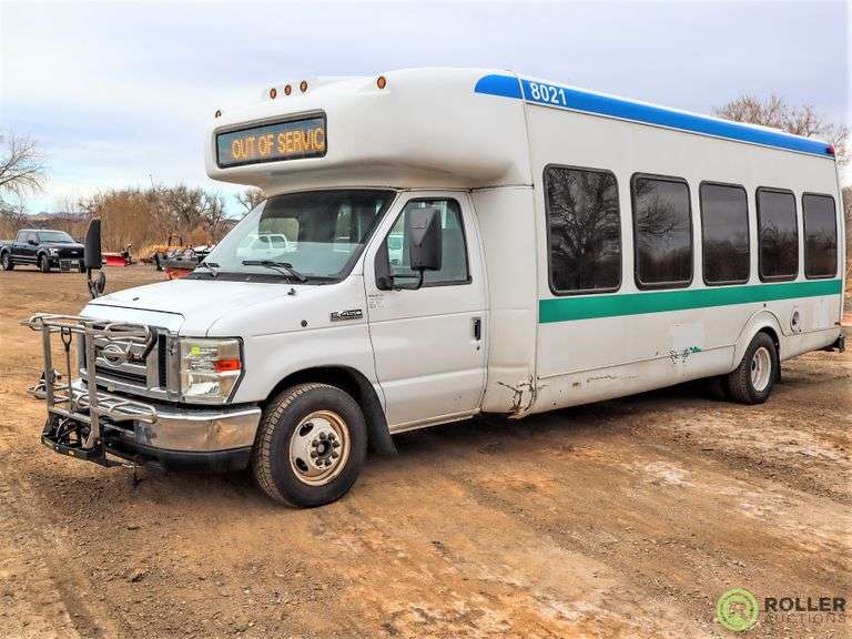 2011 Ford E450 RWD Super Duty StarTrans 18Passenger Shuttle Bus