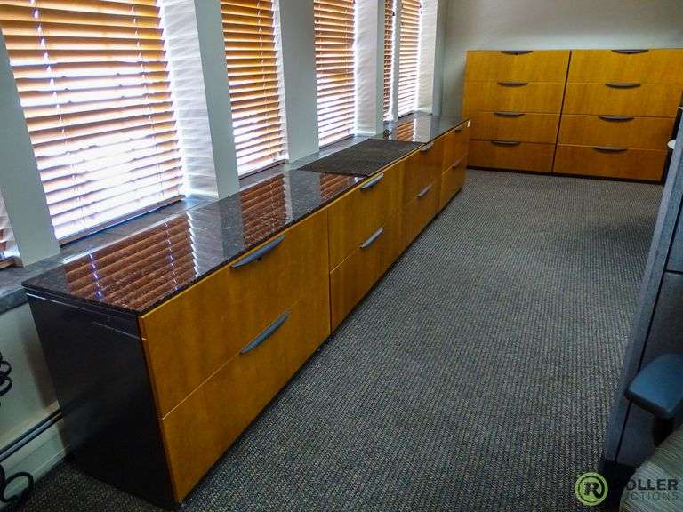 (4) Haworth 2 drawer file and (2) Haworth 4 drawer file