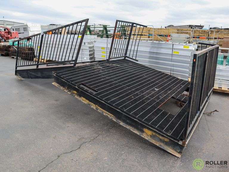 Trailer Access Platform with Stairs, 8' x 6' Roller Auctions
