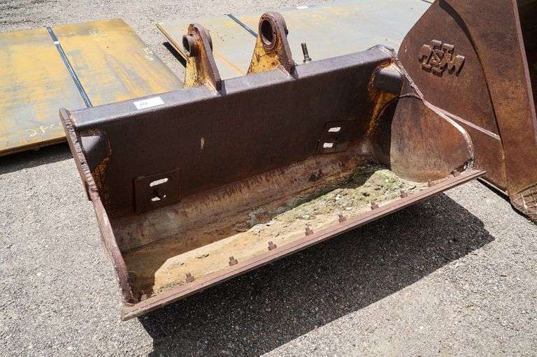 60in Excavator Ditching Bucket To Fit John Deere 120 Roller Auctions