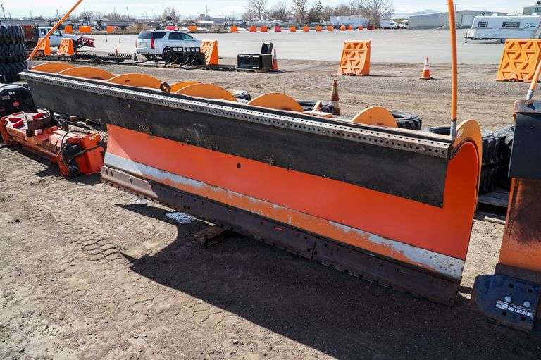Henderson 11' Snow Plow To Fit Large Truck Roller Auction