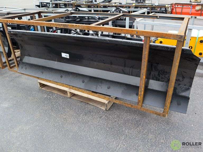 New Mower King SPA84 86in Hydraulic Dozer Blade Attachment to Fist Skid