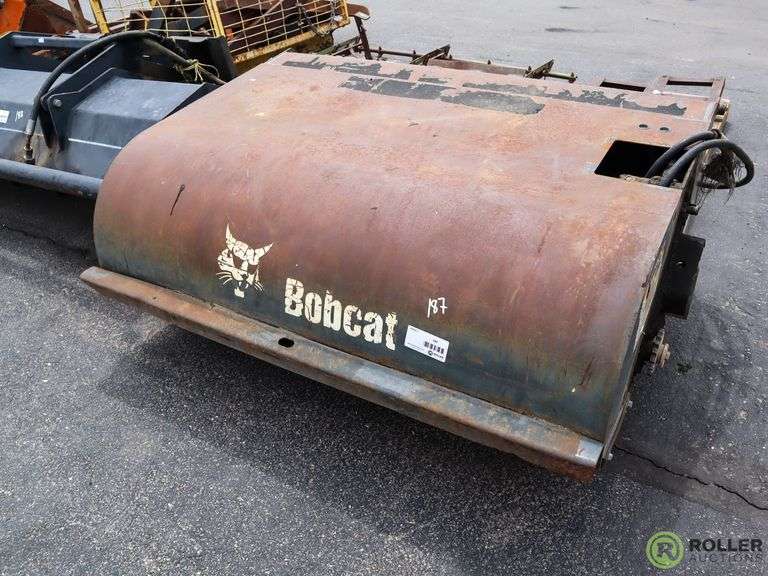 Bobcat 60 Hydraulic Sweeper Attachment to Fit Skid Steer Loader, s/n