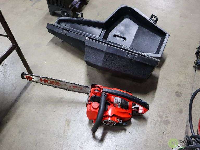 Homelite Textron 10563A Chainsaw Gas Mix Roller Auctions homelite-textron-10563a-chainsaw-gas-mix-roller-auctions