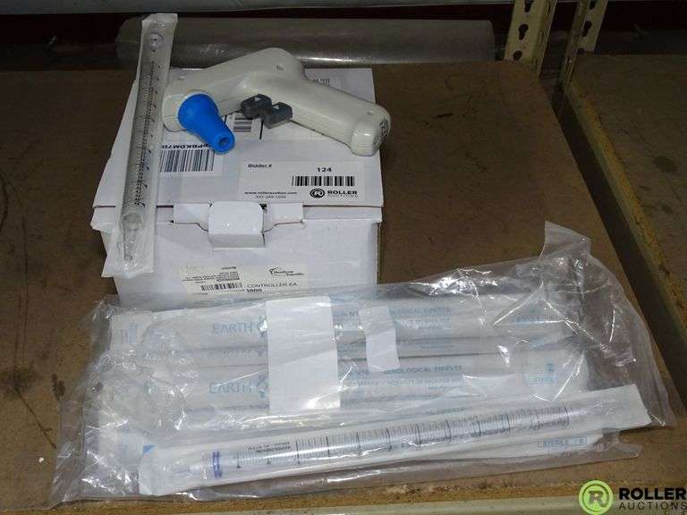 Heathrow Scientific Electronic Pipette, with Sealed Pipettes Roller
