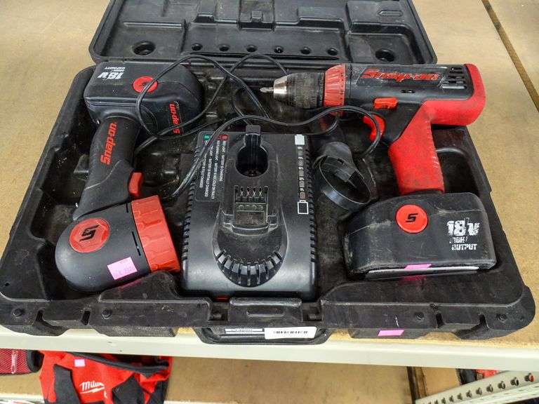 SnapOn CT4850 Drill, Flashlight and Charger Roller Auctions
