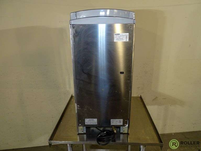 IceOmatic Model GEMD270A 73lb Pearl Ice SelfContained Ice Machine w