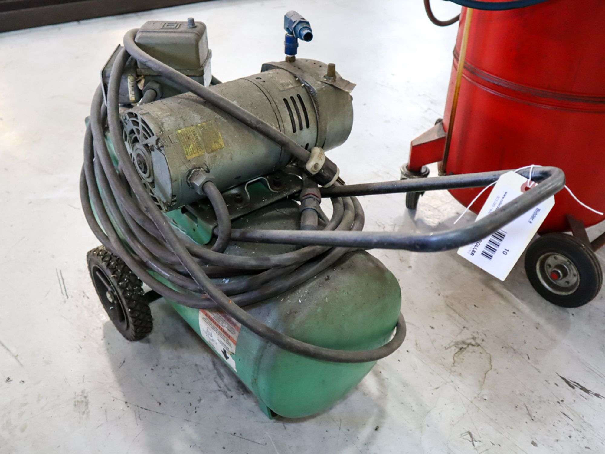 Speedaire 2Z623 Horizontal Air Compressor, Electric, 7.5-Gallons, 125-Max PSI - Roller Auctions Speedaire 2Z623 Horizontal Air Compressor, Electric, 7.5-Gallons, 125-Max PSI - Roller Auctions