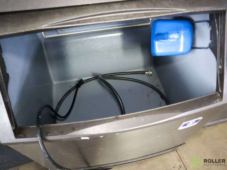 Manitowoc UD0140A161B Air Cooled Ice Maker Roller Auctions