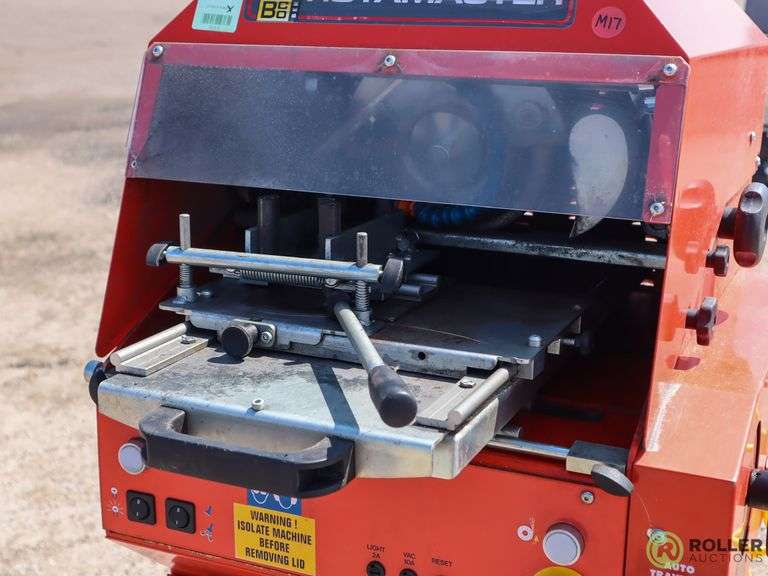 Bernhard RotaMaster RM4000 Automatic Rotary Grinder, S/N 159 Roller