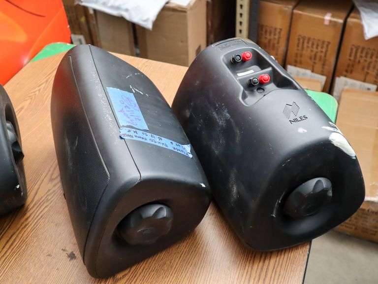 (3) Niles OS 6.3SI Indoor/Outdoor Speakers Roller Auctions