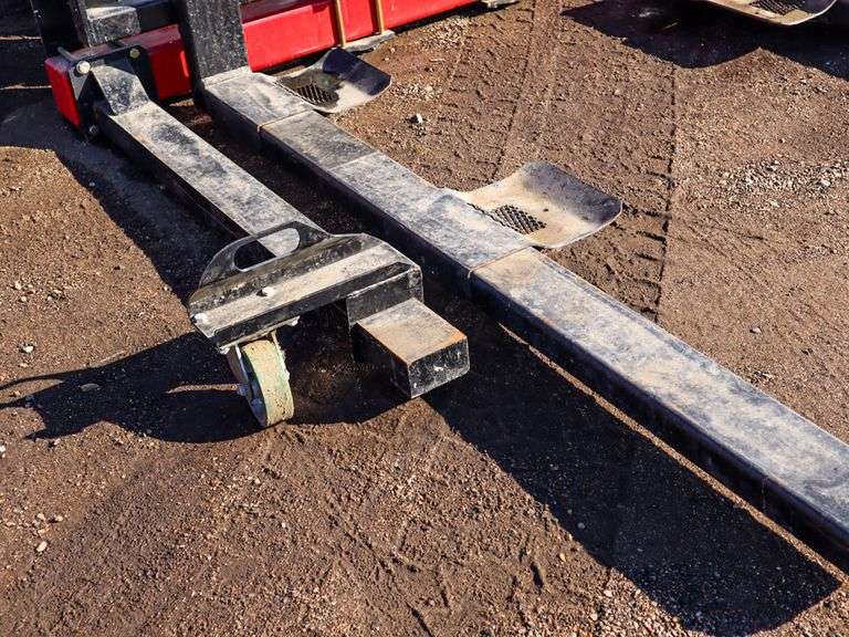 Heftee 4000 LB Capacity Electric Turf Lift, Pallet of Lift Attachments