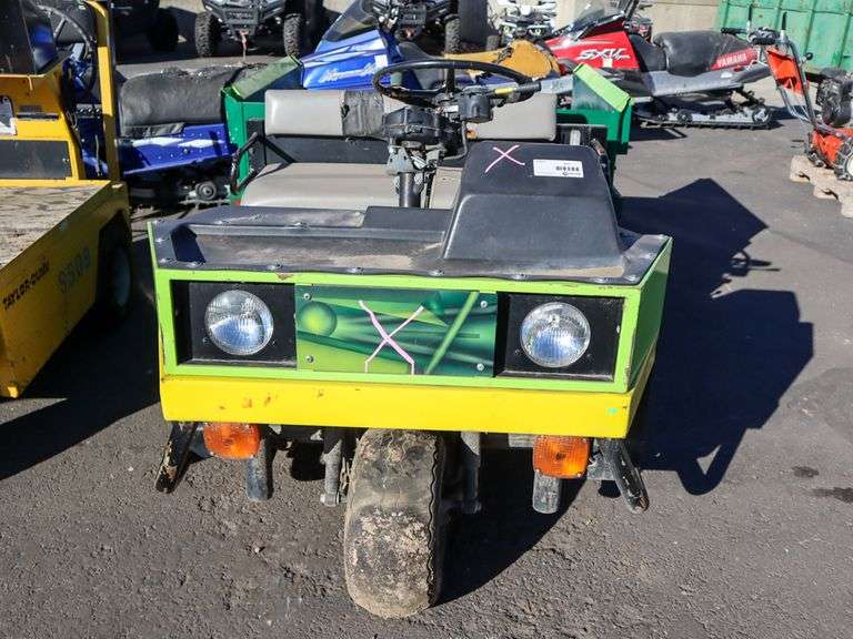 Cushman 8985308910 Turf Truckster, Hydraulic Dump Box (Inoperable