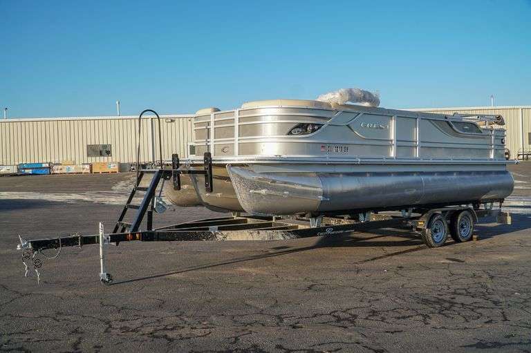 2013 Caribbean Crest 230 Cp3 Pontoon Boat Mecury Four Stroke Outboard Motor Gas 200 Hp Trim 2013 Caribbean Crest 230 Cp3 Pontoon Boat Mecury Four Stroke Outboard Motor Gas 200 Hp Trim