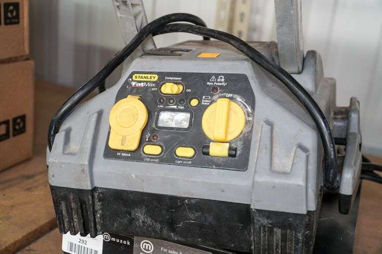 Stanley Fatmax J45TK Jump Starter / Air Compressor, PASO DMA2060