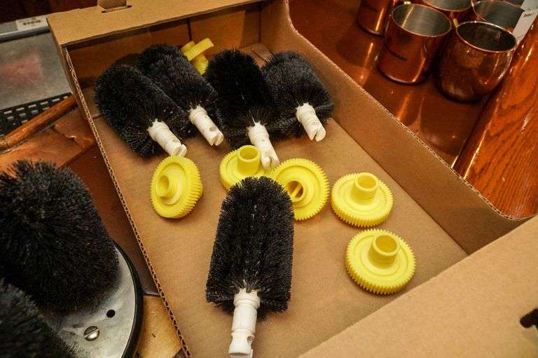 Glass Pro AA Upright Bar Glass Washer with Tray of Brushes Roller