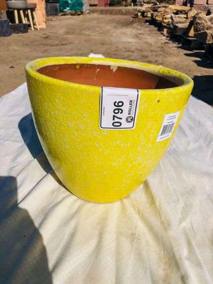 Pottery Roller Auction