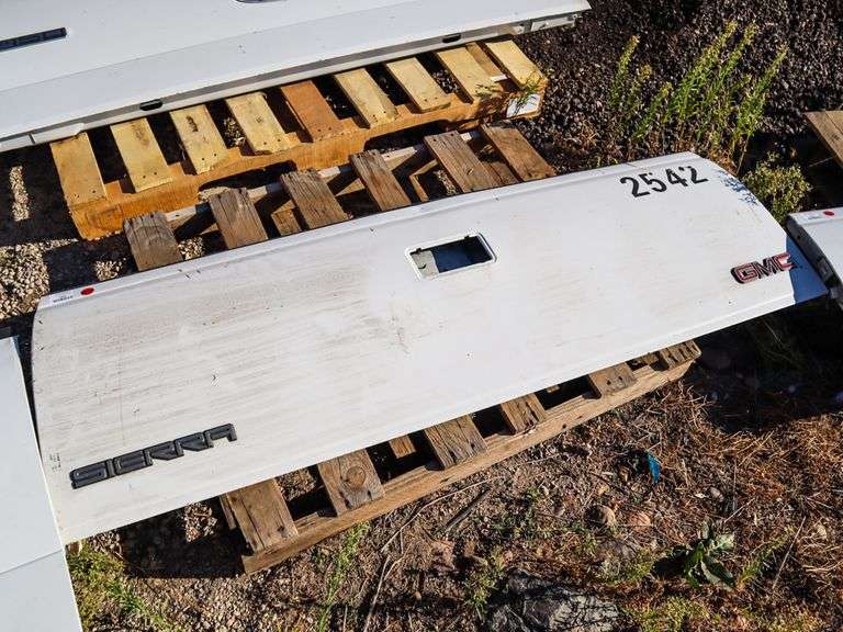 GMC Sierra Tailgate, Handle Broken Roller Auctions