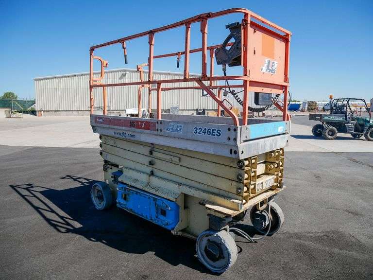 JLG ProLift 3246ES Scissor Lift Roller Auctions