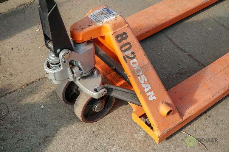 Doosan 5500Lb Pallet Jack and Mobile ML55 5500Lb Pallet Jack Roller Auctions