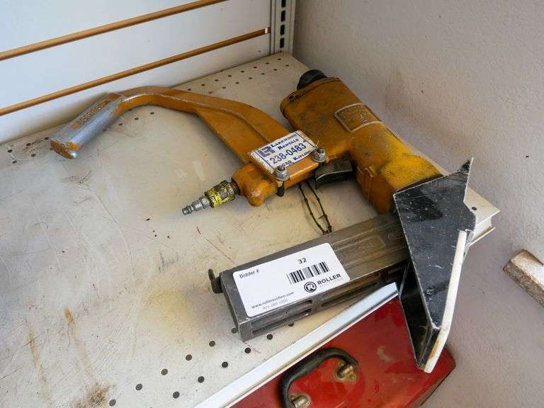 Pneumatic Bostitch M111 Hardwood Flooring Cleet Nailer Roller Auctions