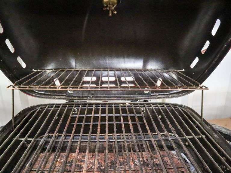 Blue Rhino Crossfire Propane Grill Roller Auction