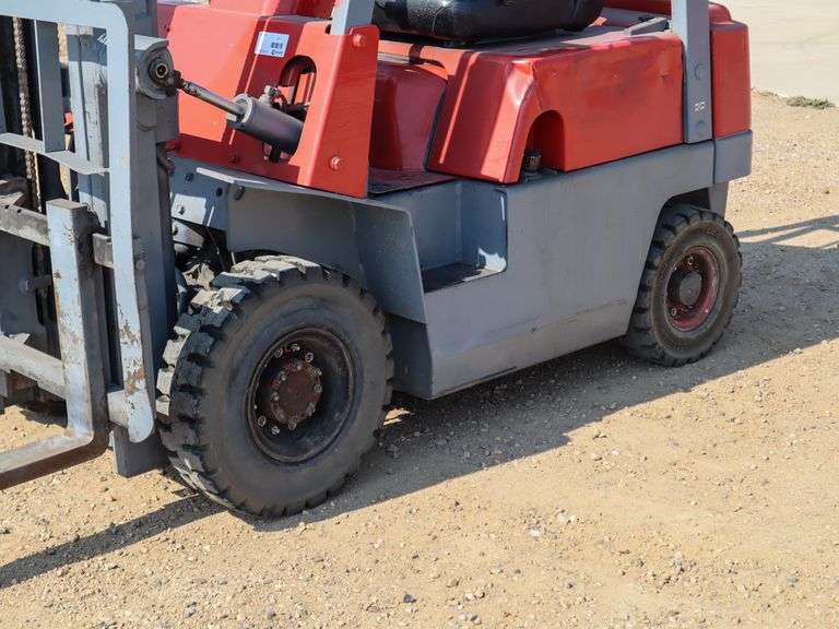 Nissan Gas Forklift, 3000Lb Capacity, Manual, 2Stage, Showing 4394