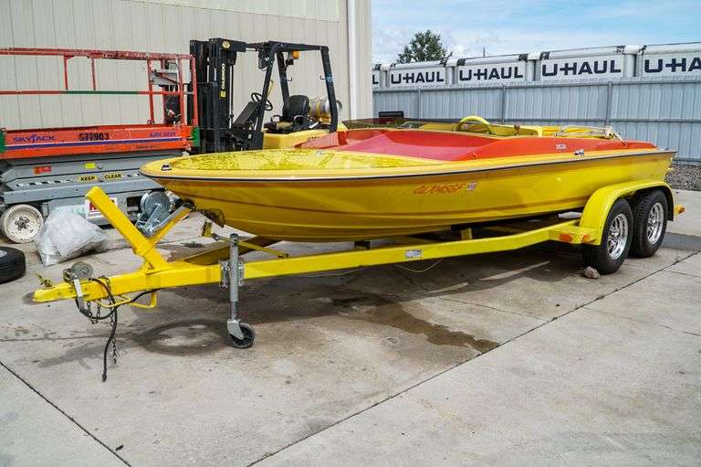 1977 Spectra Marine 18' Jet Boat, 460 Cubic Inch V8 Gas Engine