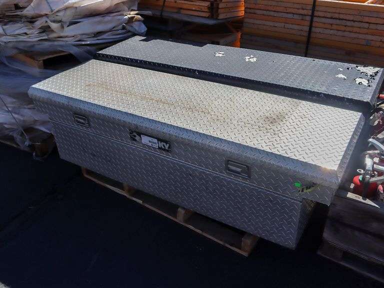 (2) Husky Diamond Plate Truck Boxes Roller Auctions