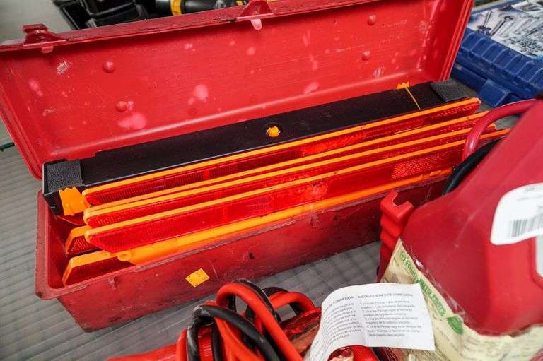 Super Start 55001 12V Power Source, Safety Triangles, Jump Cables