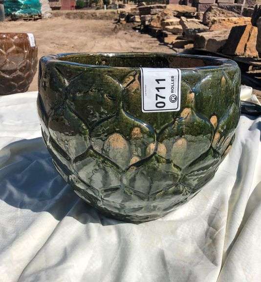 Pottery Roller Auction